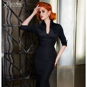 Lauren Dress in Solid Black Size Large